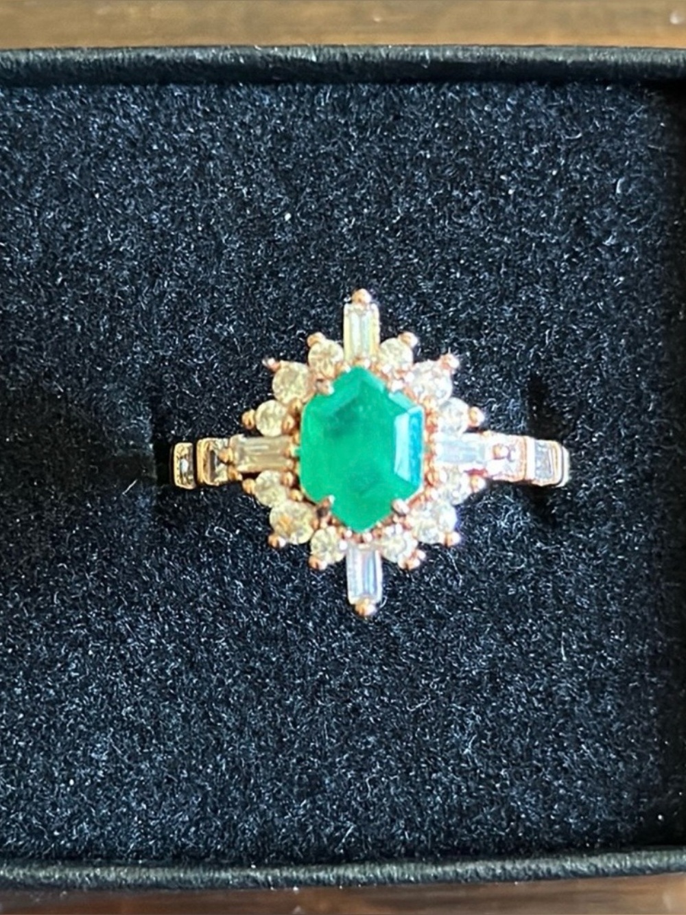 Emerald Green Halo Ring - Bomb party